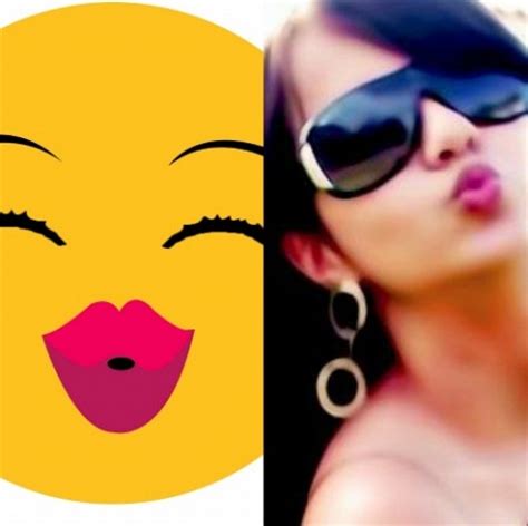 Actress with Funny Smiley - Photos,Images,Gallery - 25431