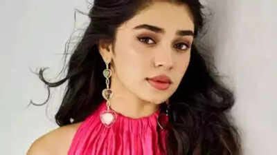 'ARM' actor Krithi Shetty wants to act in Hindi films again | Malayalam ...