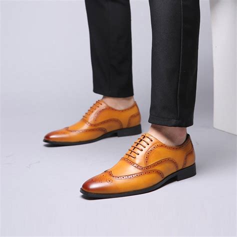 FashionRazor Men’s Classic Leather Pointed Toe Formal Business Shoes