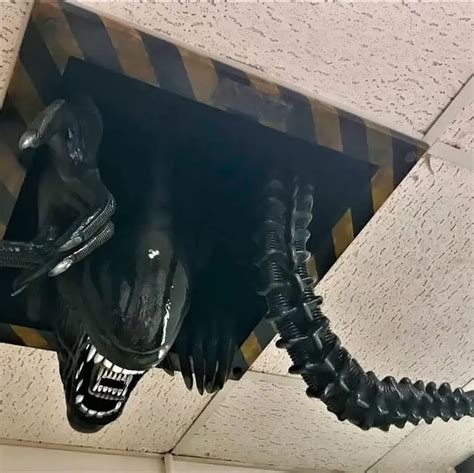 Alien Xenomorph In-Ceiling 3D Print 的图像结果
