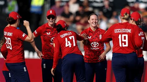 Lauren Filer eyes magic 80mph mark after Oval fast show - ESPN