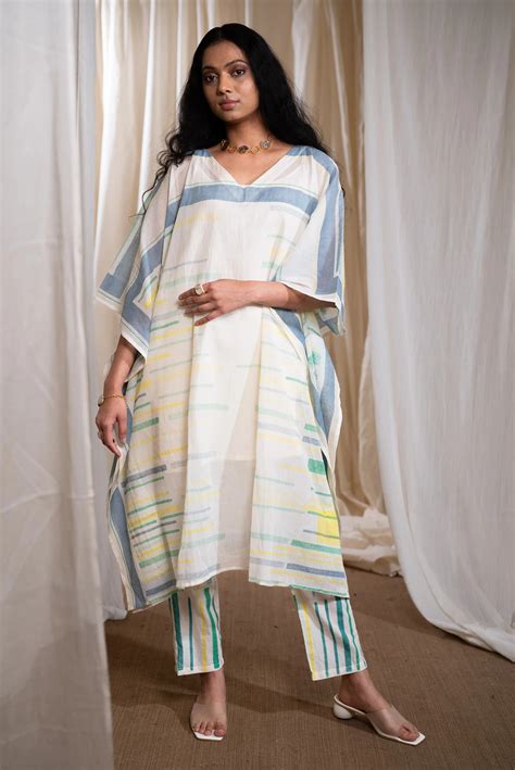 MARINA slab mul Kaftan with pants and Slip (Set of 3) – BANANA labs