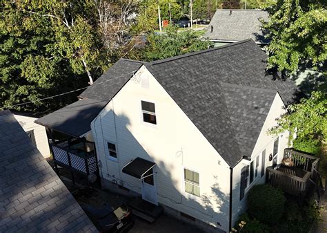 Pine Ridge Roofing LLC | Roofing crew installing Onyx black Owens ...