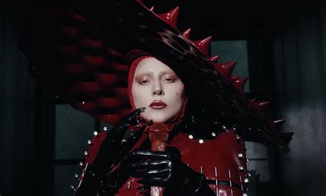 Produtora faz anúncio oficial do show de Lady Gaga em Copacabana | CNN ...