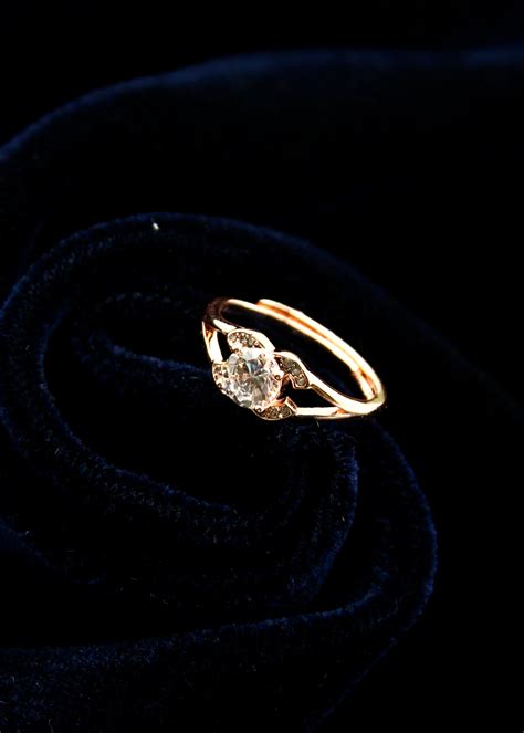 DIA RADIANT FINGER RING – Sonchafa