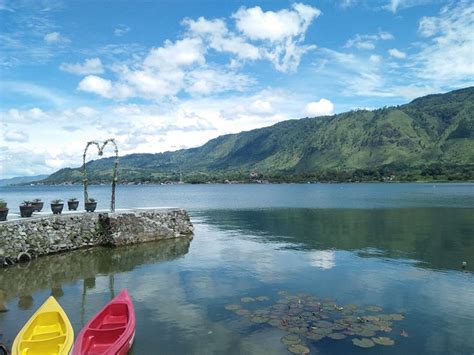 ZOE’S PARADISE WATERFRONT HOTEL (Samosir Island, Sumatra) - Specialty ...