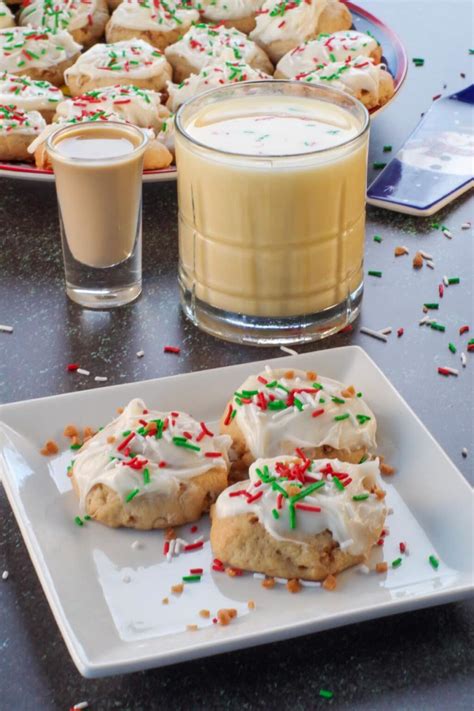 Eggnog and Baileys Irish Cream Cookie - Food Meanderings