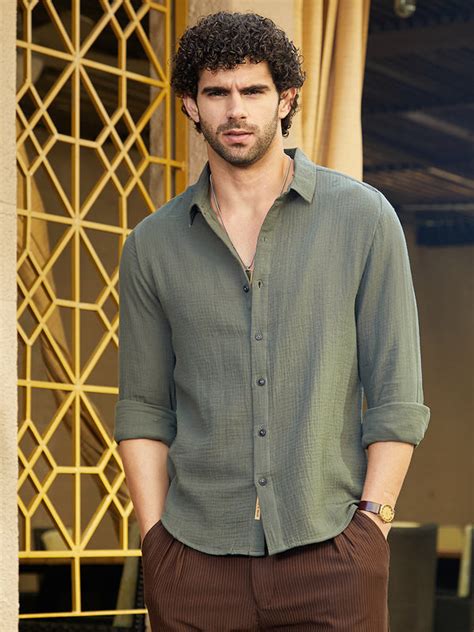₹899 | Campus Sutra Mens Ash Grey Breezy-Weave Shirt - Campussutra