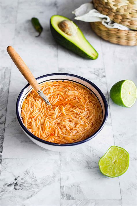 Sopita de fideos, fácil y económica.