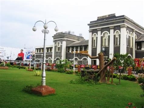 Most Amazing Railway Stations of Indian Railway - Hello Travel Buzz