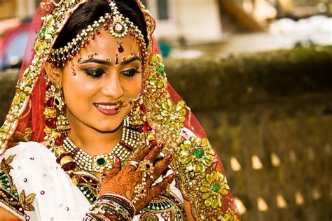 What is the Language of Gujarat: A Journey Through History, Culture, and Identity