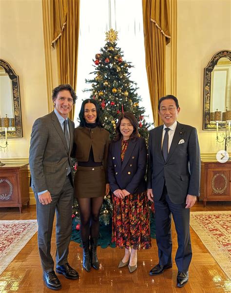 Première photo de couple officielle pour Justin Trudeau et Katy Perry - Monde de Stars