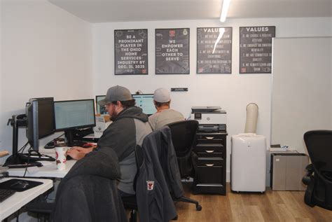 Biomedical Engineer vs Electrical Engineer 的图像结果