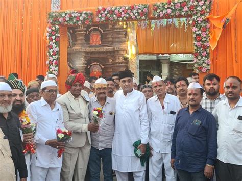During the Eid Miladunnabi procession in Jamnagar, the organizers of ...