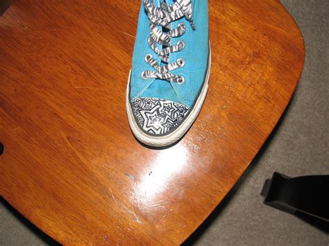 How to Remove Sharpie From Converse! : 5 Steps - Instructables