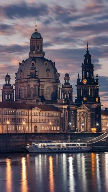 Dresden skyline at night saxony germany | Premium AI-generated image