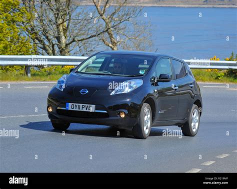 2011 Nissan Leaf electric car, built in the UK Stock Photo - Alamy