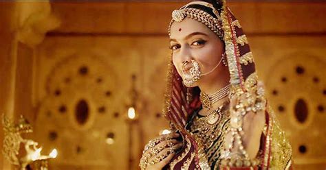 Sanjay Leela Bhansali weaves magic with Binte Dil from Padmaavat ...