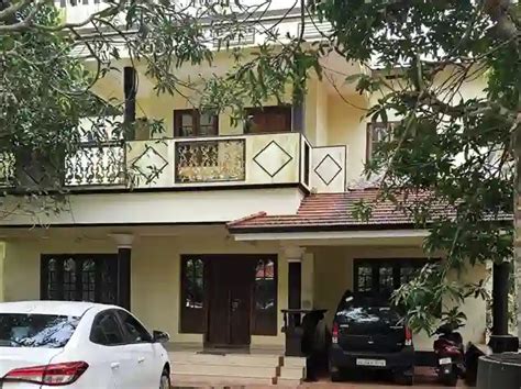 DayToday – Amazon picks, Airbnb stays & buses