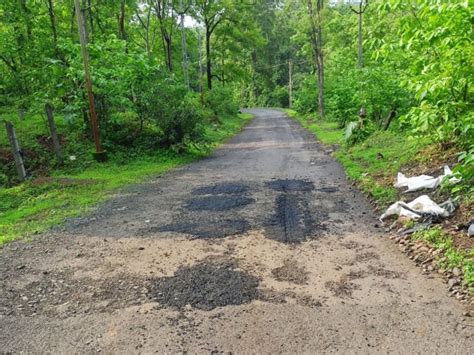 અંતે ઉચ્છલના ધારેશ્વર મંદિરે જતા માર્ગની મરામત કરાઇ | Finally, the road ...