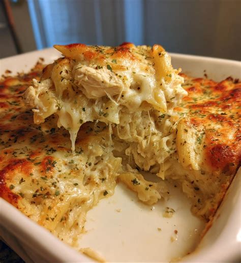 Creamy Chicken Alfredo Pasta Bake in 30 Minutes - Wilingga Recipes