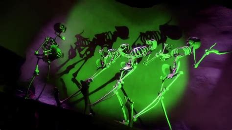 Corpse Bride Remains of the Day French 的图像结果