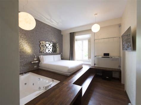 IROOMS CENTRAL STATION (Rome) - Guesthouse Reviews, Photos, Rate ...