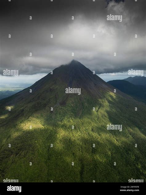 Guanacaste costa rica arenal volcano hi-res stock photography and images - Alamy