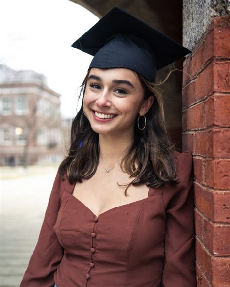 Hannah Donahue on LinkedIn: Hannah Donahue '22 - Marketing - Senior ...