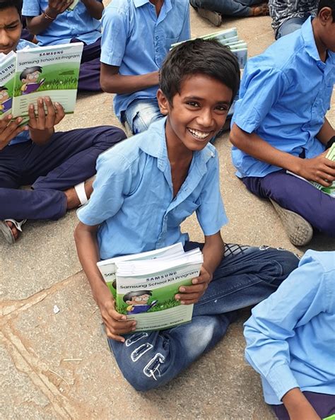 Samsung Employees Meet Kolar’s ‘Golden Kids’, Distribute 5.5 lakh ...