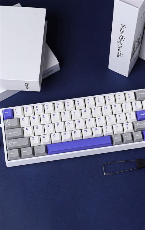 Contact – Aula Gaming Keyboard