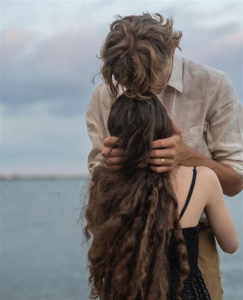 Pin by Alicia Meli on love | Cute couple pictures, Couples photoshoot ...