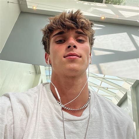 How Much Does Josh Richards Make at Armand Hudson blog