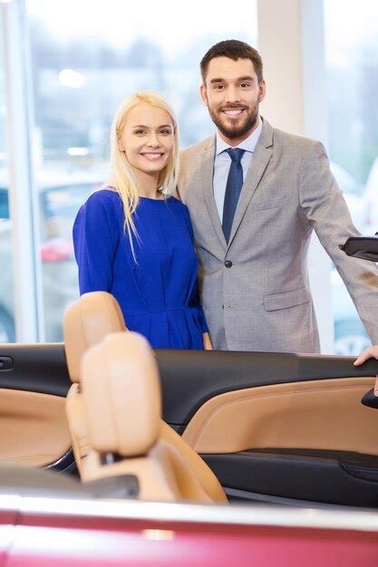 Auto business, car sale, consumerism and people concept - happy couple ...