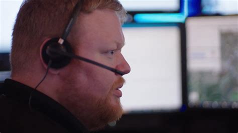 Watch 911 Crisis Center Sneak Peek: 911 Dispatcher Receives Alarming ...