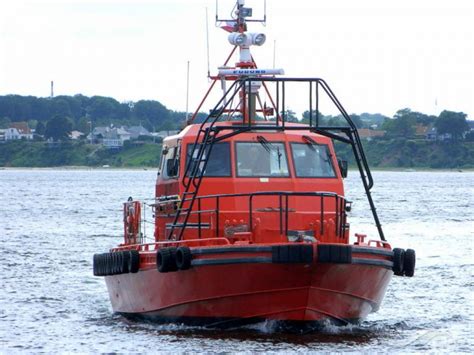 STARKAD, Pilot Vessel - Details and current position - IMO 9127239 ...