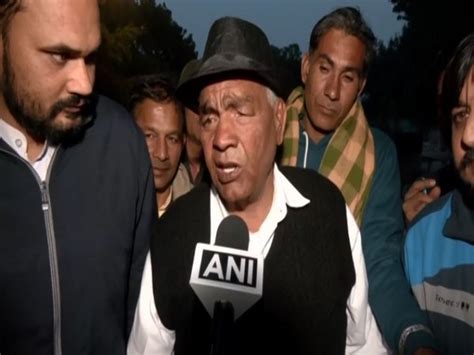 Mahavir Phogat opines a "good wrestler or athlete" should occupy WFI ...