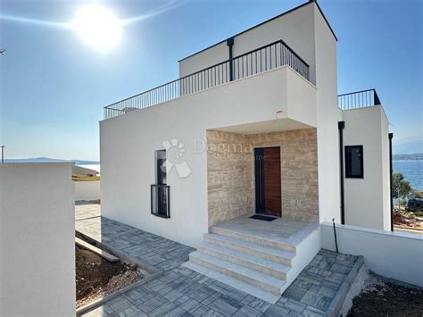 LUKSUZNA VILA U IZGRADNJI ,60 m OD MORA, NOVIGRAD-ZADAR!!