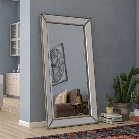 30 Best Leaning Mirrors: Your Guide to Style and Space