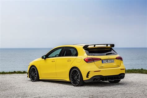 Mercedes-AMG A35 Debuts With 306 HP and 400 Nm, Matching the Golf R - autoevolution