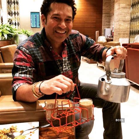 Pictures of your favourite celebrities who are big time foodies Pics ...