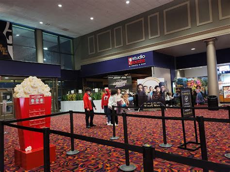 Movie Theater «Cinemark - Theatre Buckland Hills 18 + IMAX», reviews ...