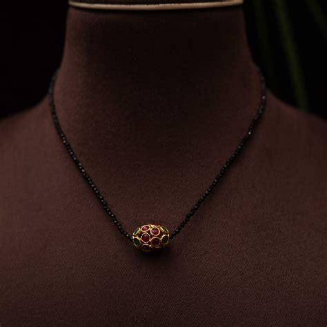 Shop Minimal Necklace for Women Online Starting @ ₹1,650