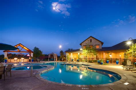 Lake Walk at Traditions | Apartments in College Station, TX