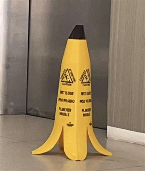 This banana peel wet floor sign : r/mildlyinteresting
