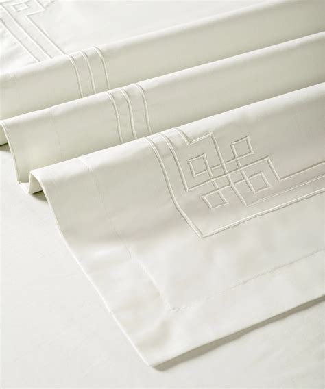 Nectarsoft Luxe Living Solid King Bedsheet ,300 TC ,100% Cotton, Winds ...