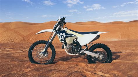 Wallpaper motorcycle, sand, side view hd, picture, image