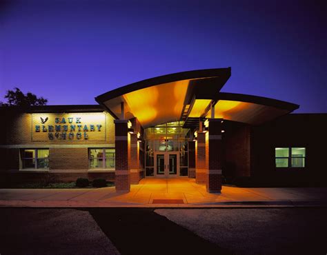 Jay Stream Middle School Innovation Center & STEM Lab - ARCON