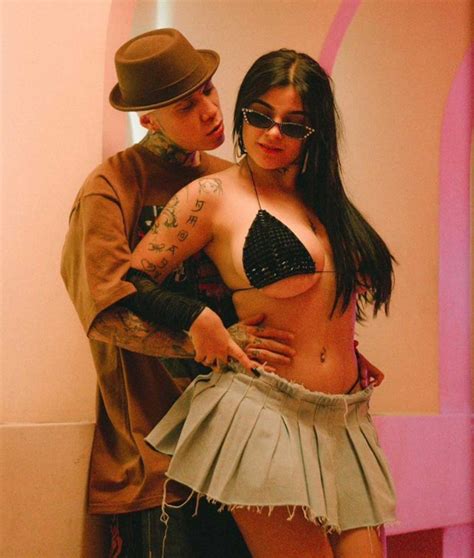 Karely Ruiz y Santa Fe Klan se estrenan en OnlyFans, ¿qué video lanzaron?