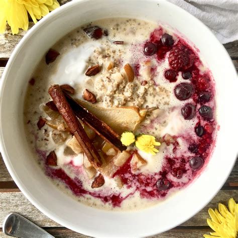 Creamy Quinoa & Chia Protein Porridge